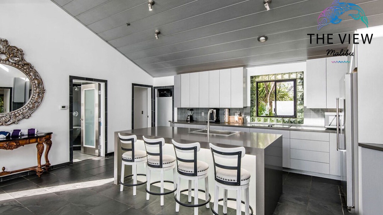 Photo of Kitchen in Western Malibu