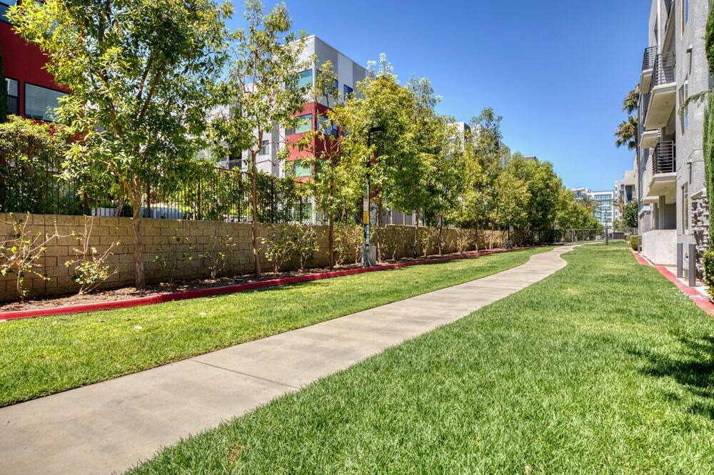 Photo of Outdoor in Warner Center