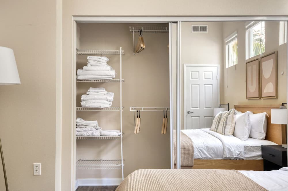 Photo of Bedroom in Warner Center