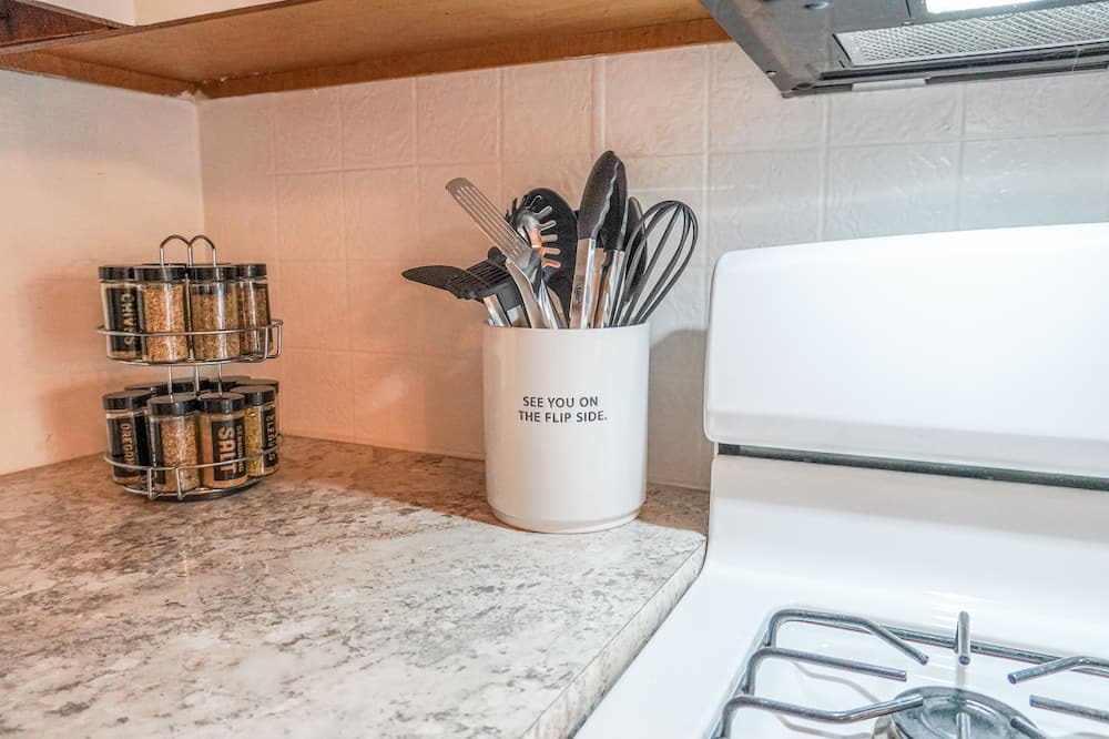 Photo of Kitchen in Lake Erie Beach