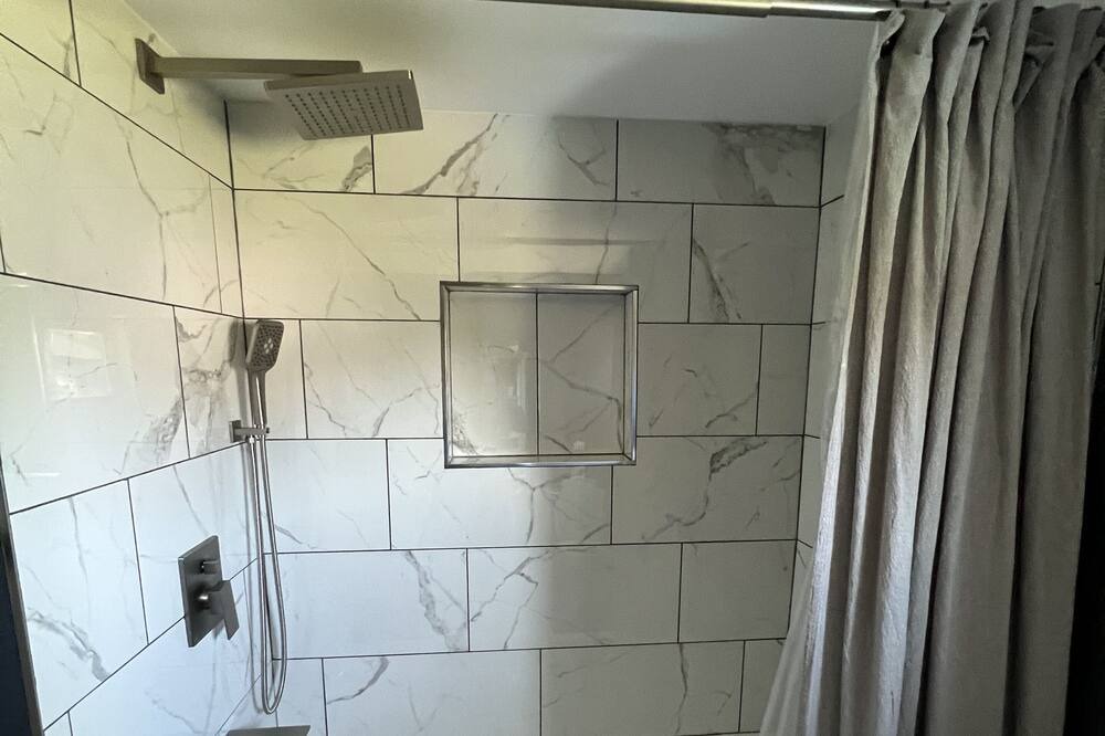Photo of Bathroom in Lake Erie Beach
