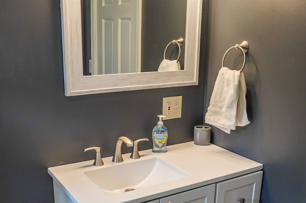 Photo of Bathroom in Lake Erie Beach