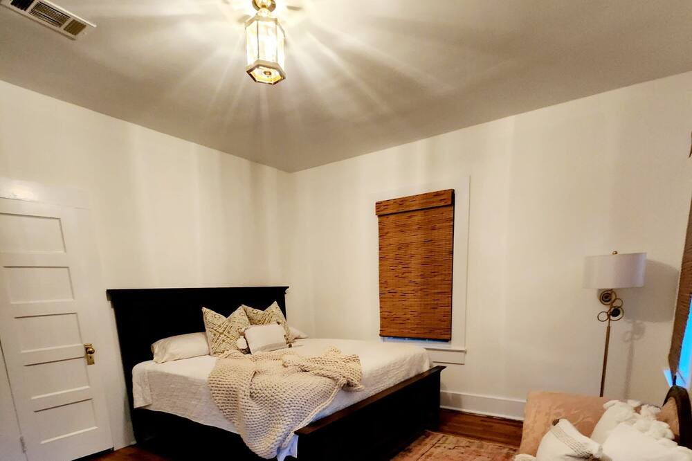 Photo of Bedroom in Selma