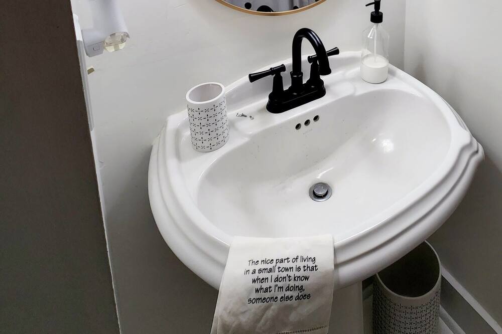 Photo of Bathroom in Selma