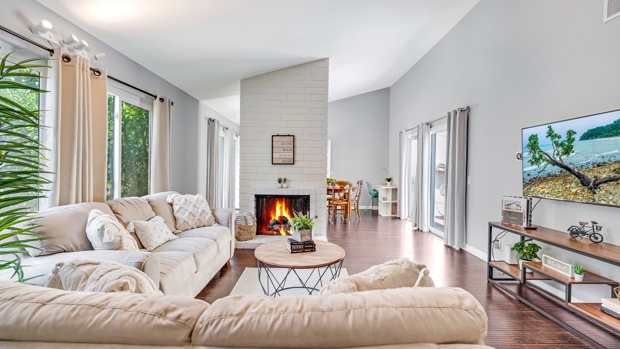 Photo of Livingroom in Tustin