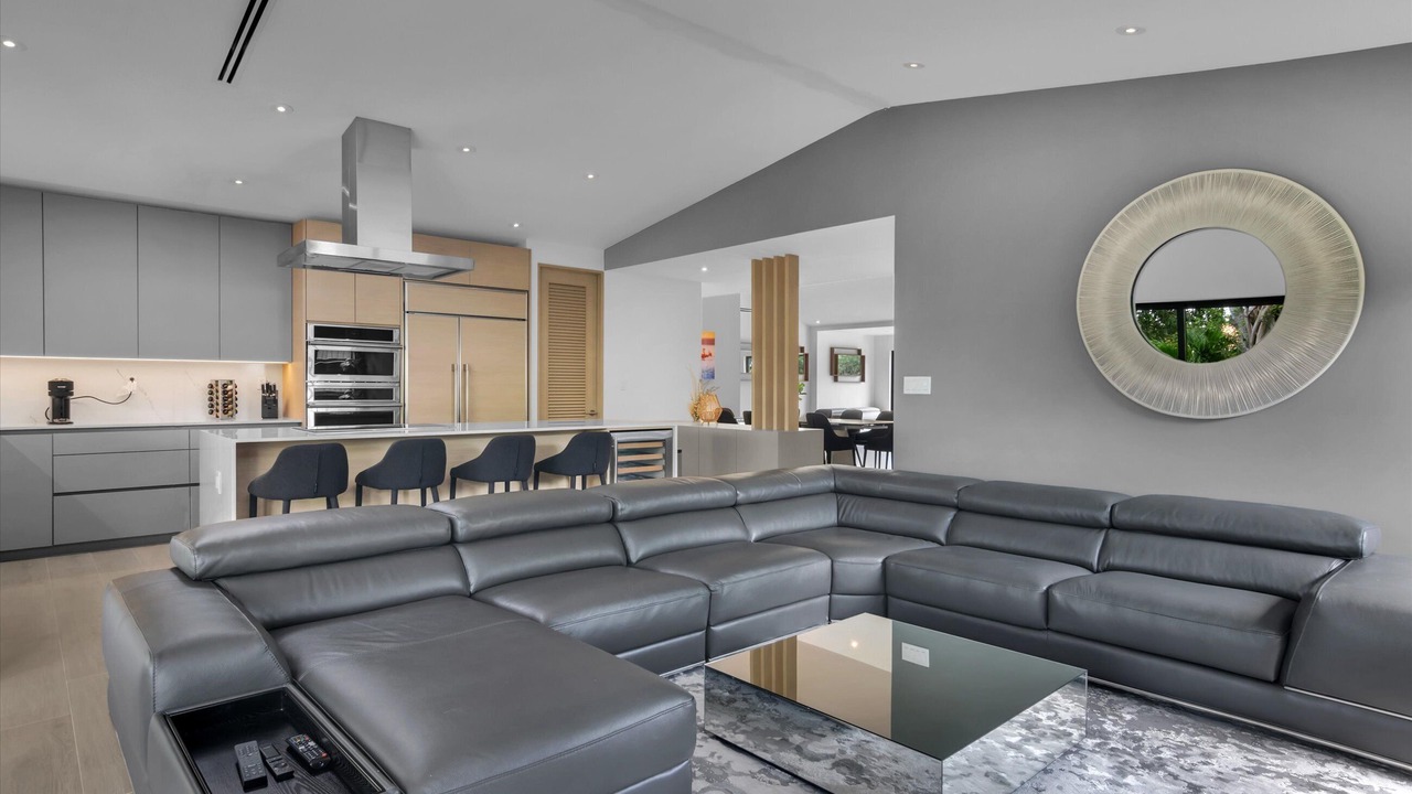 Photo of Livingroom in Biscayne Park