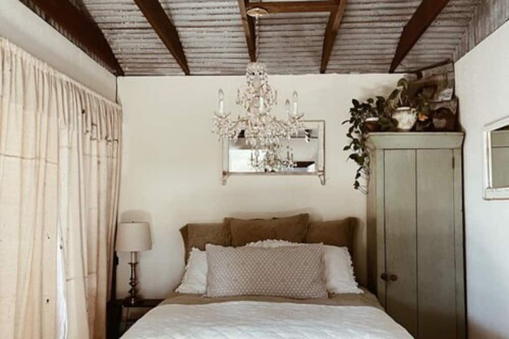 Photo of Bedroom in Freedom
