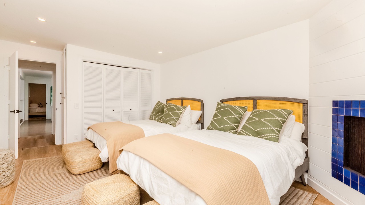 Photo of Bedroom in Eastern Malibu