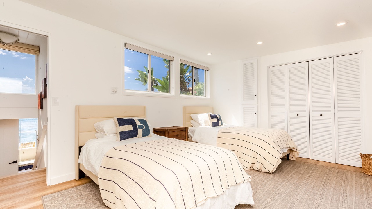 Photo of Bedroom in Eastern Malibu