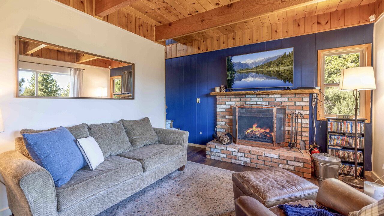 Photo of Livingroom in Whispering Forest
