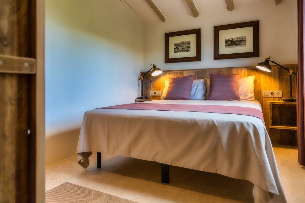 Photo of Bedroom in Besalu