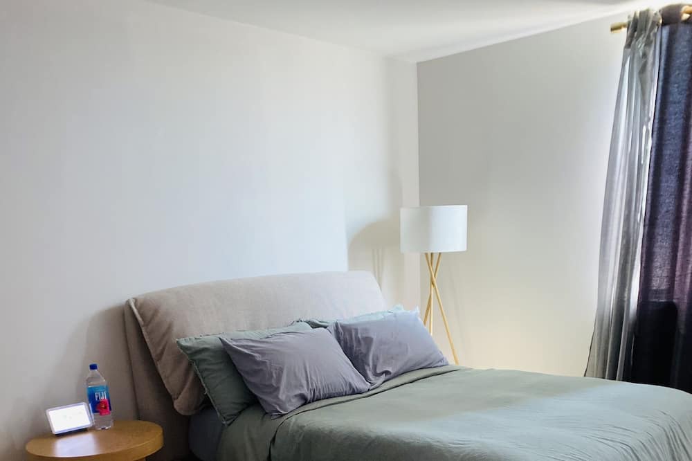 Photo of Bedroom in Alamitos Beach