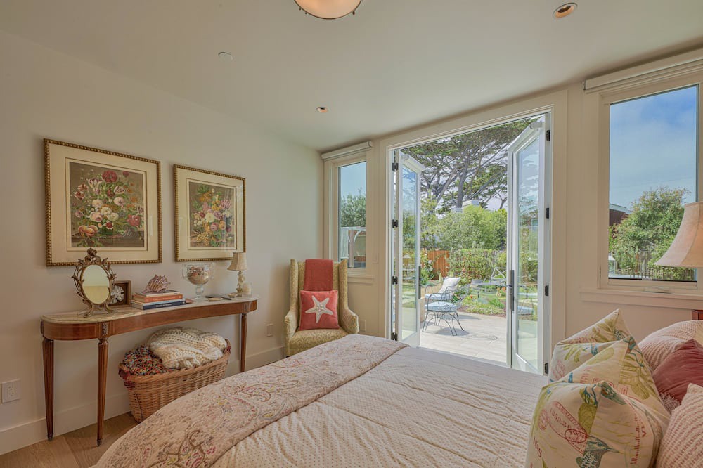 Photo of Bedroom in Carmel Point