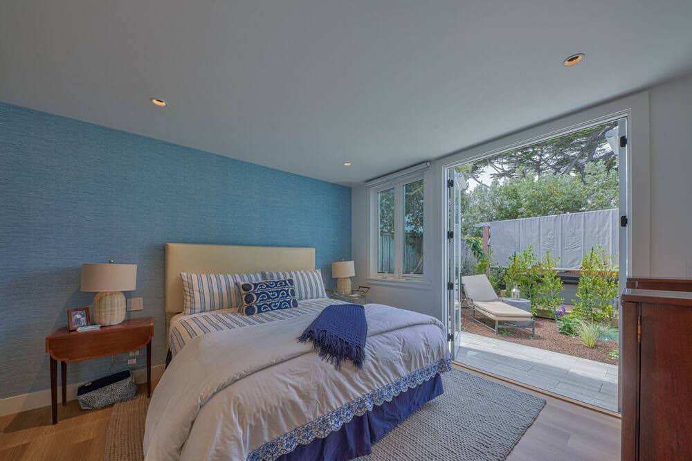 Photo of Bedroom in Carmel Point