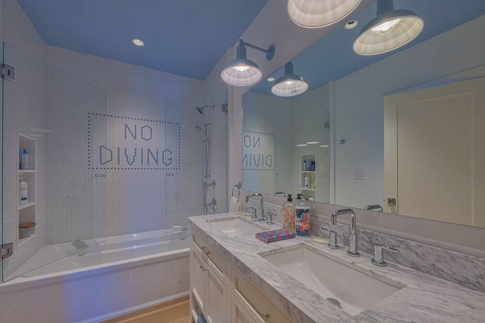 Photo of Bathroom in Carmel Point