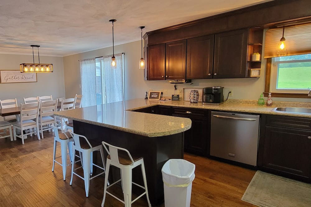 Photo of Kitchen in Sugar Grove