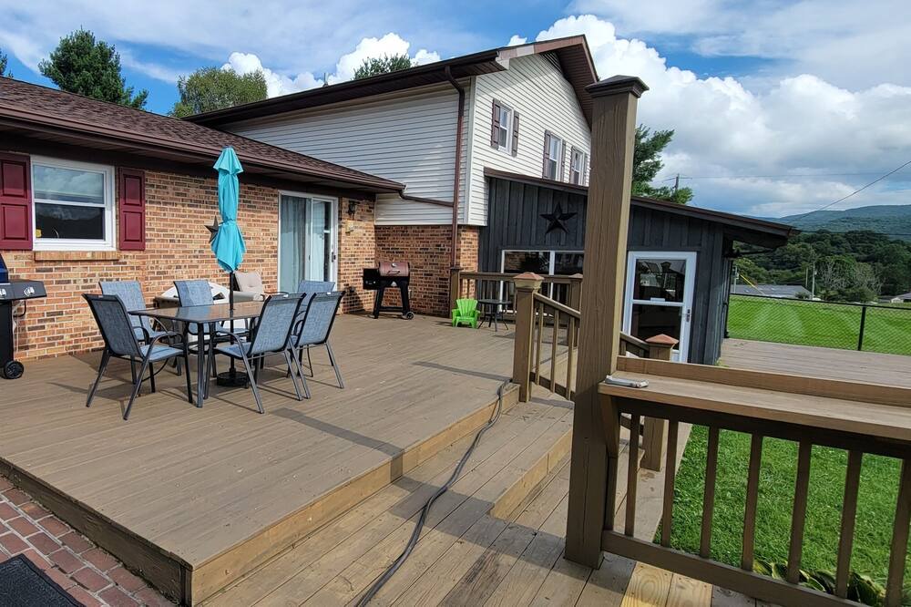 Photo of Patio Balcony in Sugar Grove