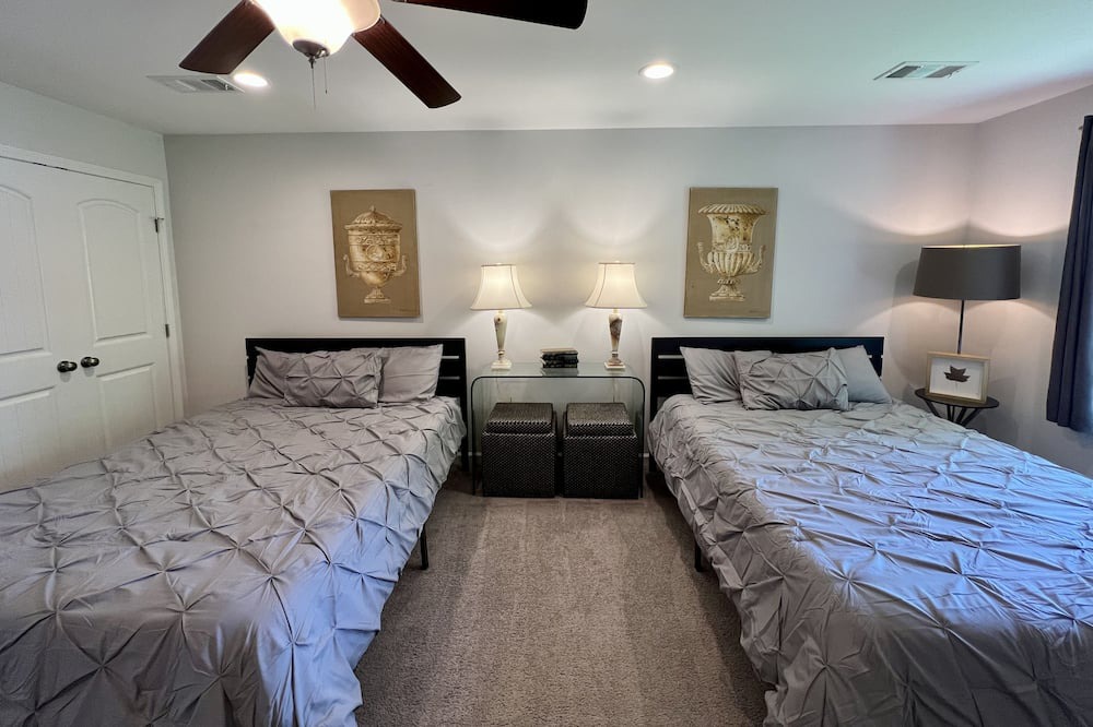 Photo of Bedroom in Tuscaloosa