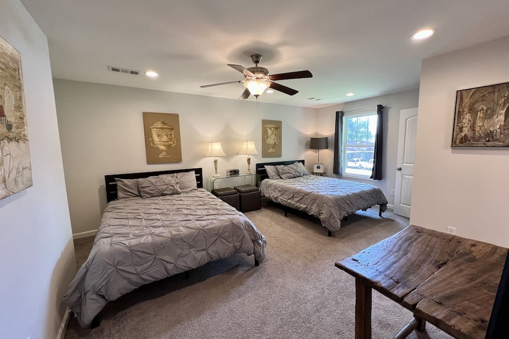 Photo of Bedroom in Tuscaloosa