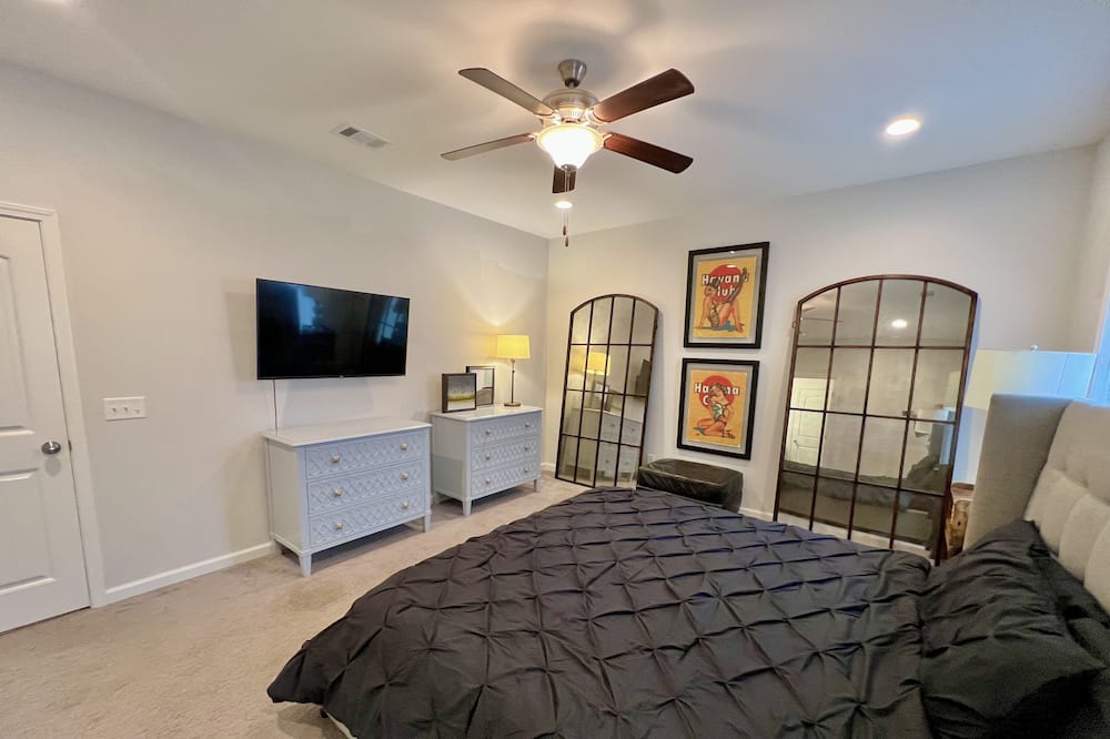Photo of Bedroom in Tuscaloosa