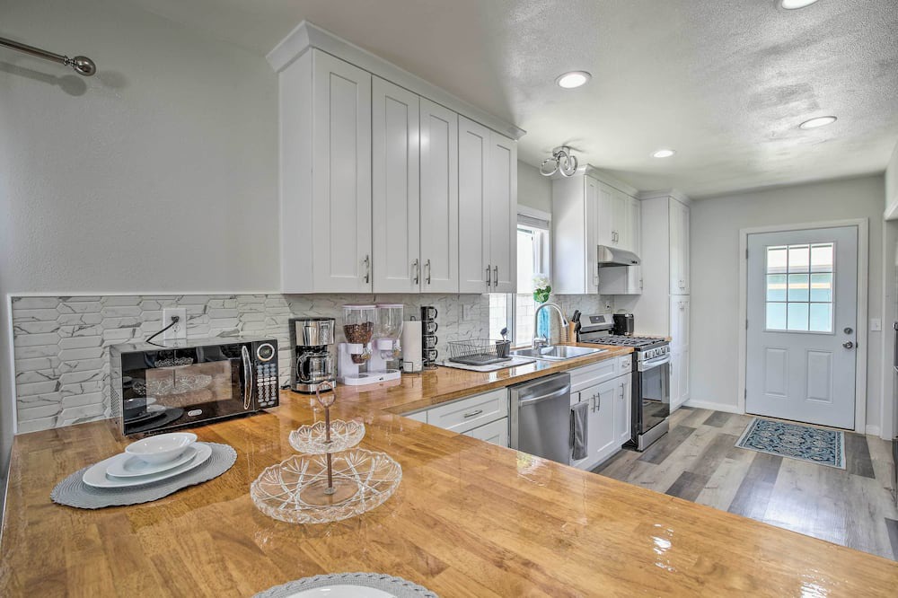 Photo of Kitchen in Compton