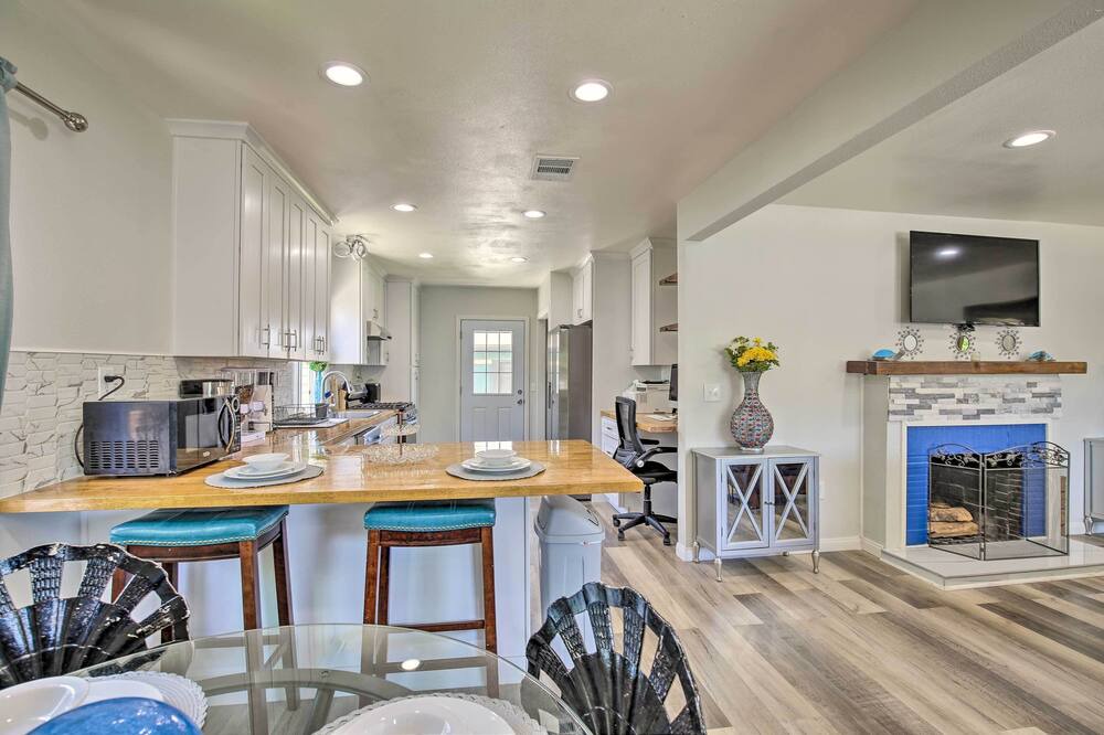 Photo of Kitchen in Compton