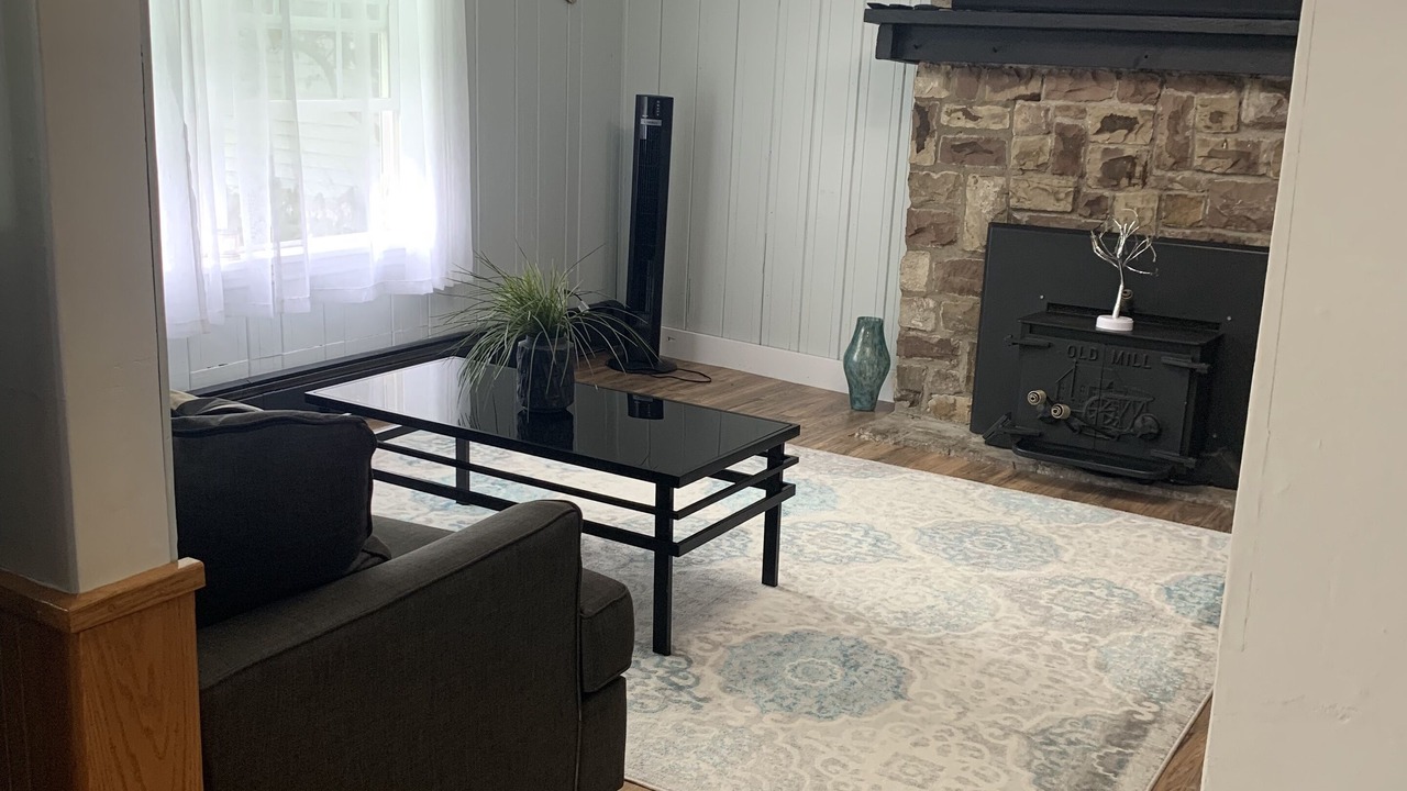 Photo of Bedroom in Lake Erie Beach