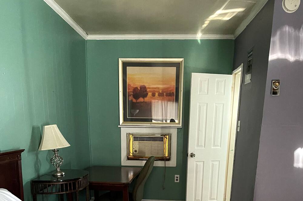 Photo of Bedroom in Monroe