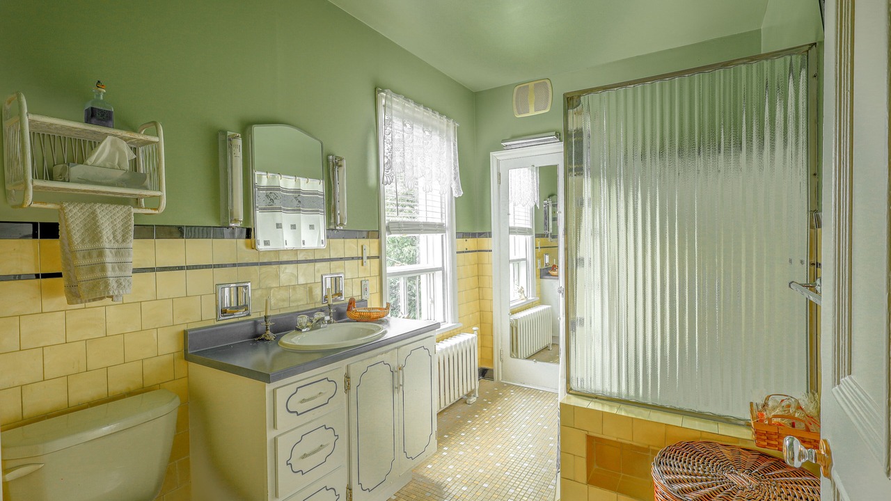 Photo of Bathroom in Saint-Prosper