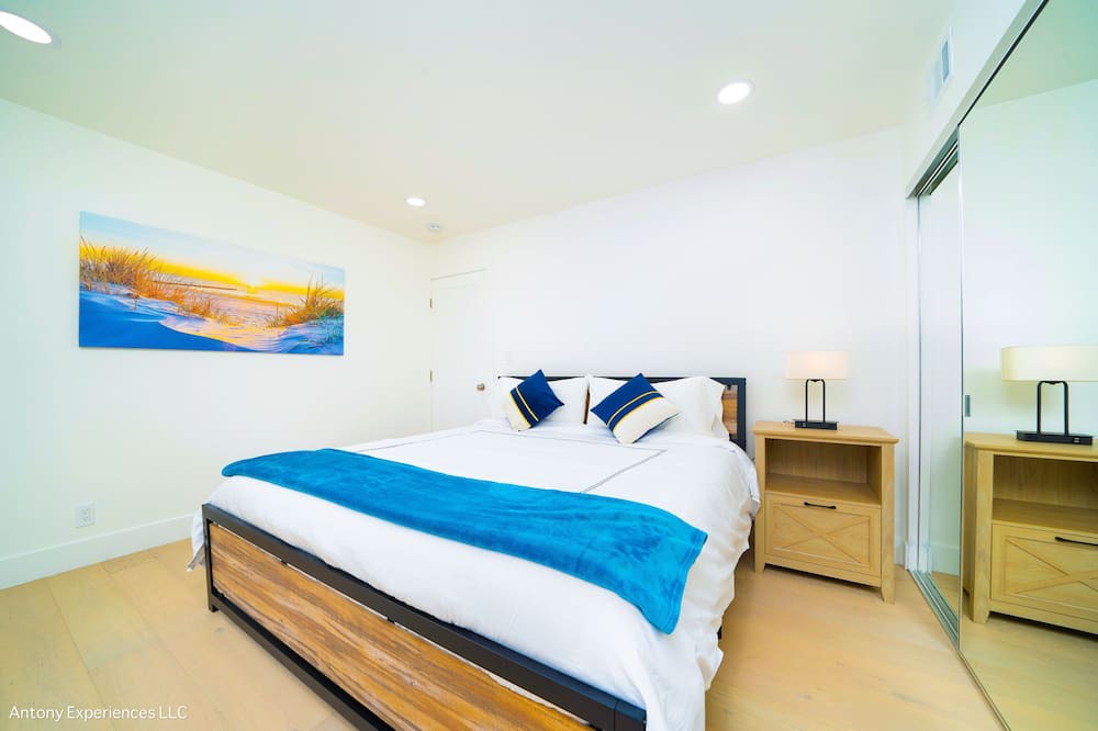 Photo of Bedroom in Fountain Valley