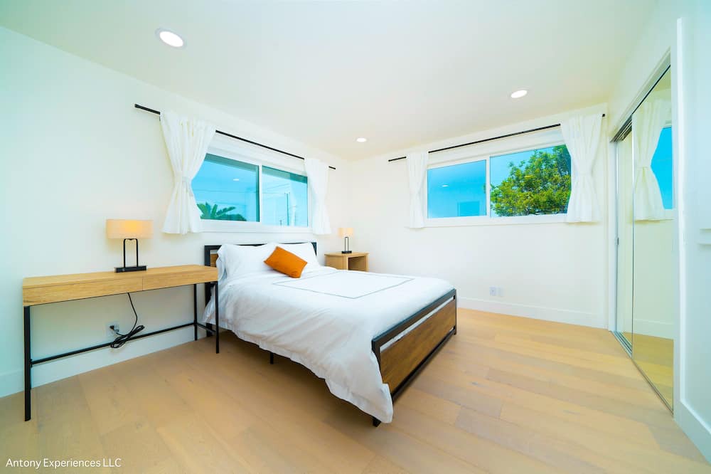 Photo of Bedroom in Fountain Valley