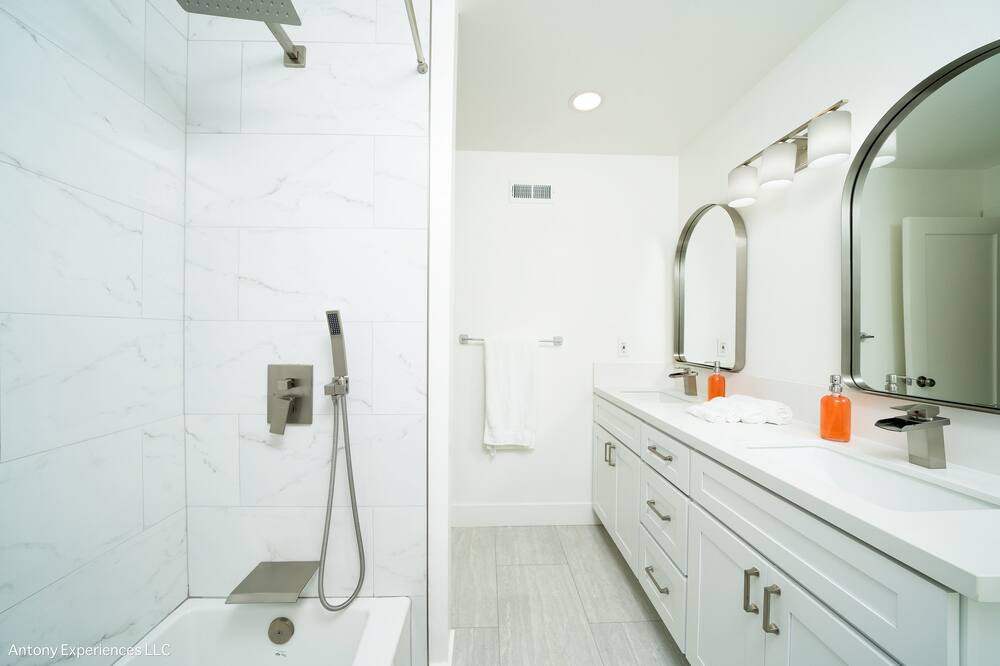 Photo of Bathroom in Fountain Valley