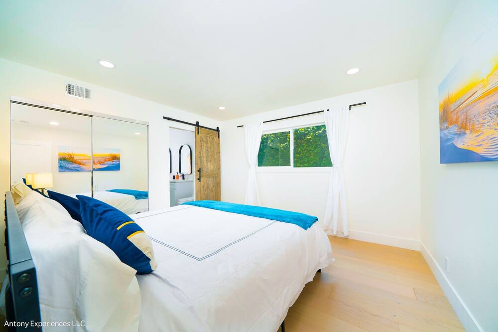 Photo of Bedroom in Fountain Valley