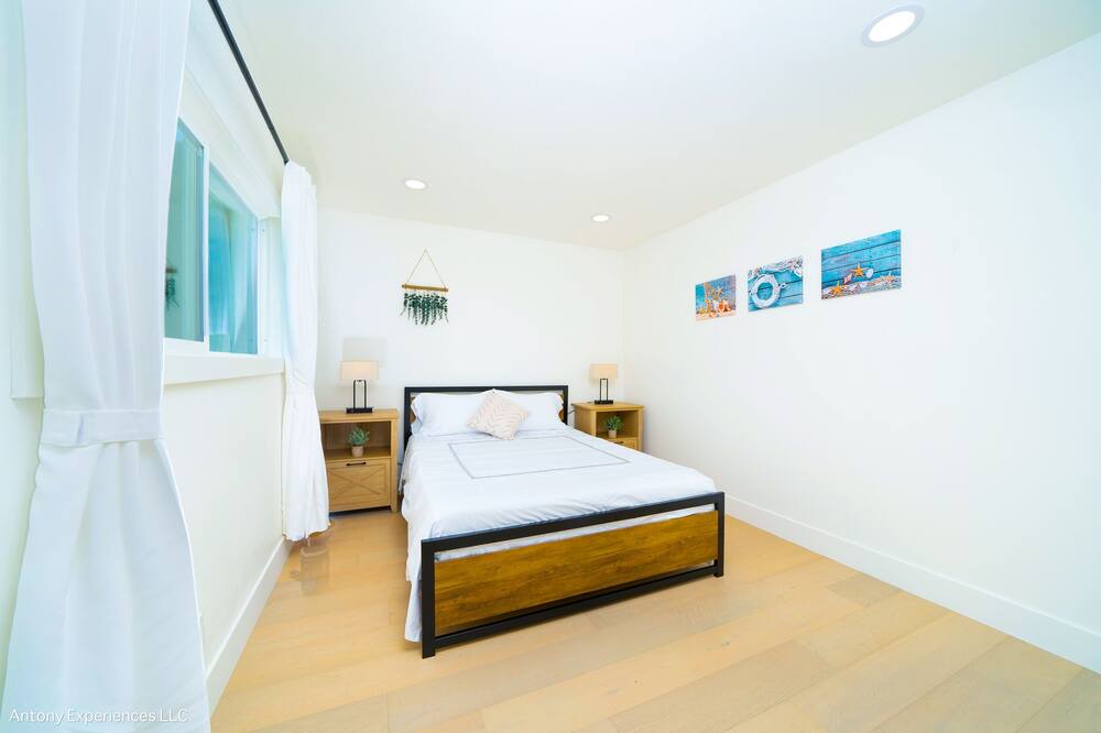 Photo of Bedroom in Fountain Valley