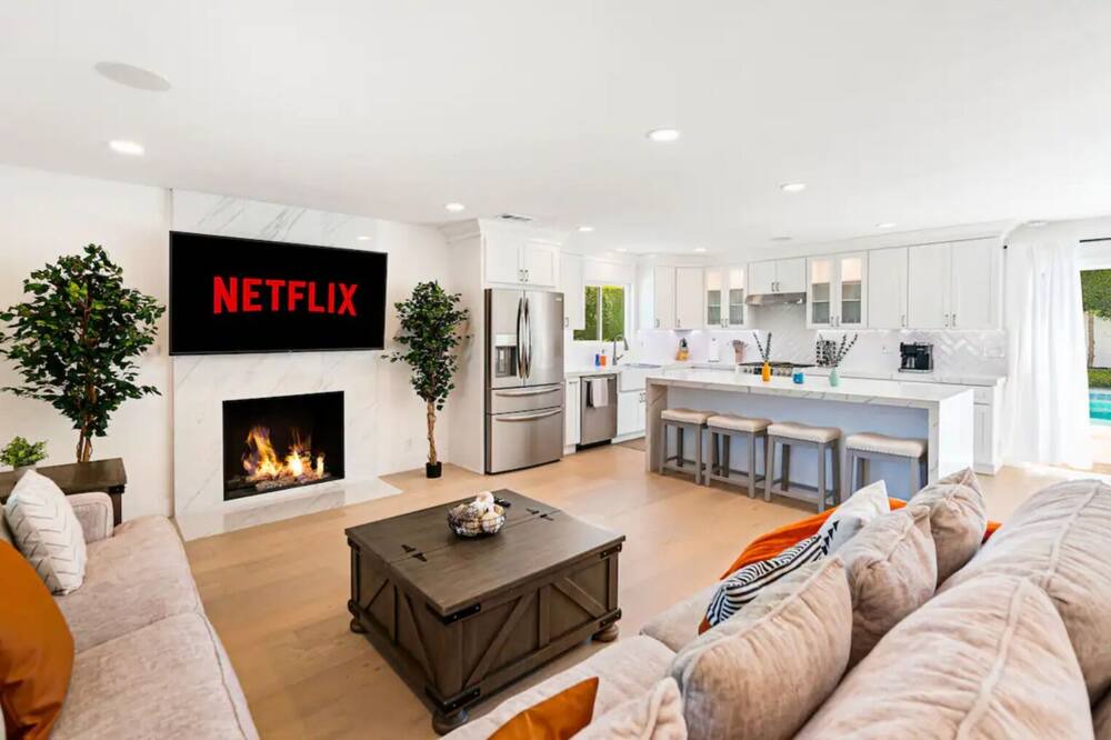 Photo of Livingroom in Fountain Valley
