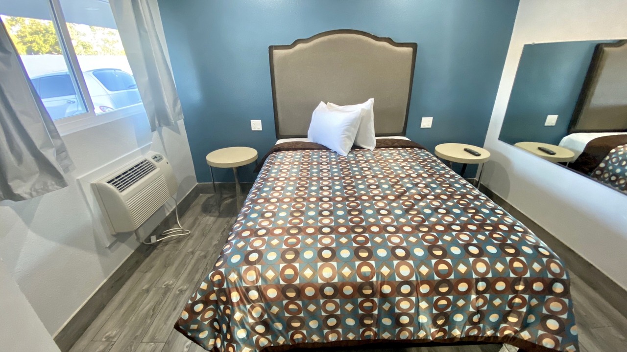 Photo of Bedroom in Compton