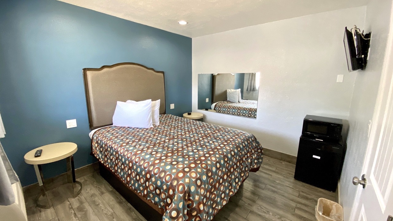 Photo of Bedroom in Compton