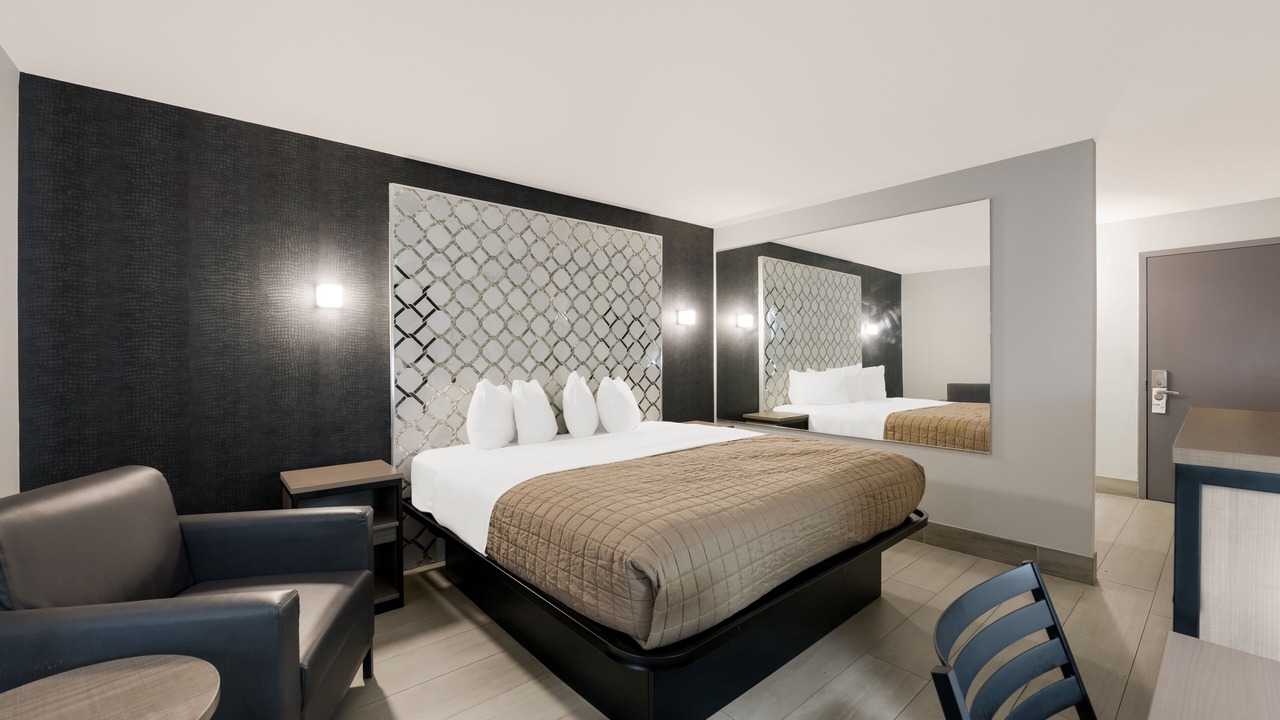 Photo of Bedroom in Wayne