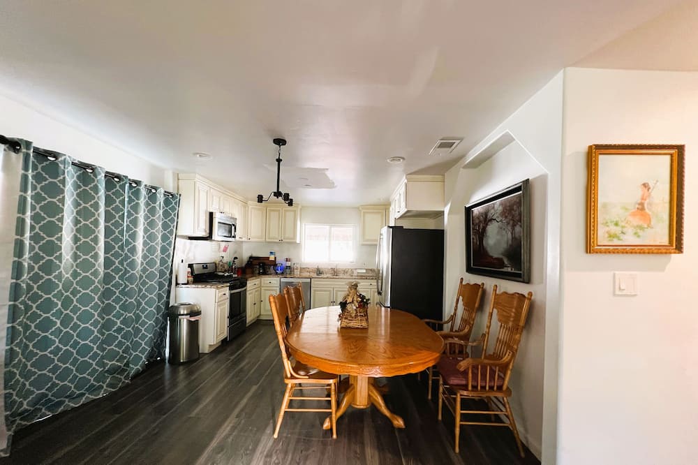 Photo of Kitchen in Lake Elsinore