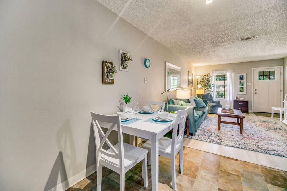 Photo of Bedroom in Northeast Pensacola