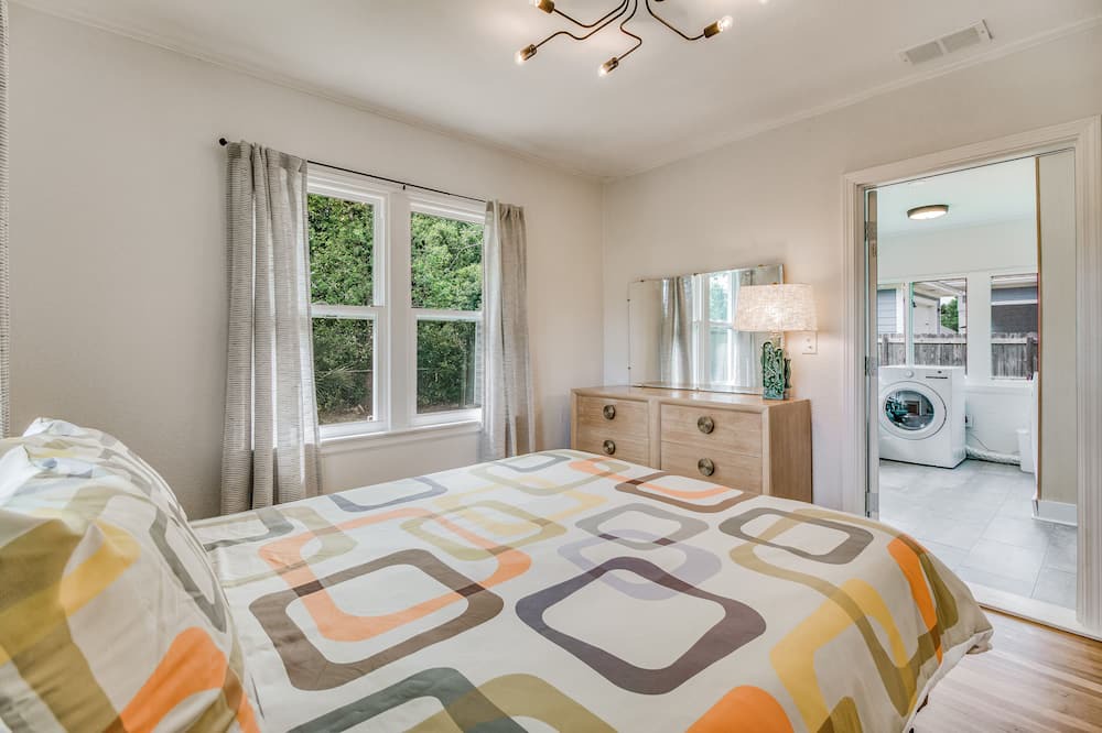 Photo of Bedroom in East Pensacola Heights