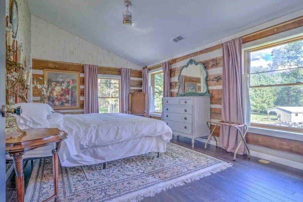 Photo of Bedroom in Pine Bush