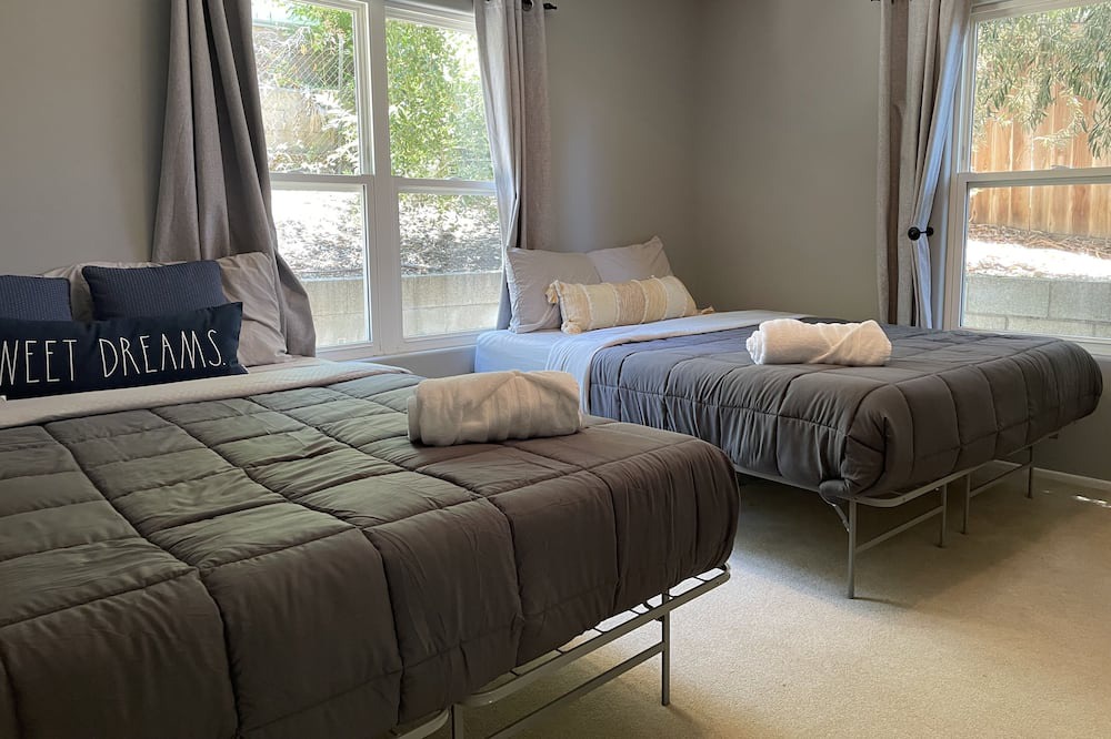 Photo of Bedroom in East Whittier