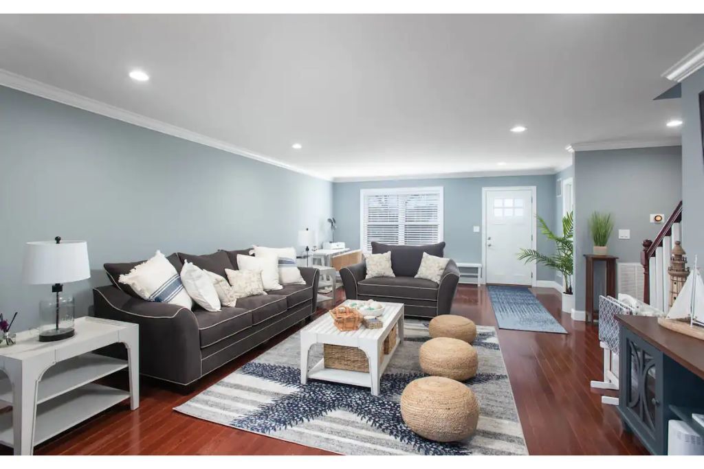 Photo of Livingroom in Neptune City