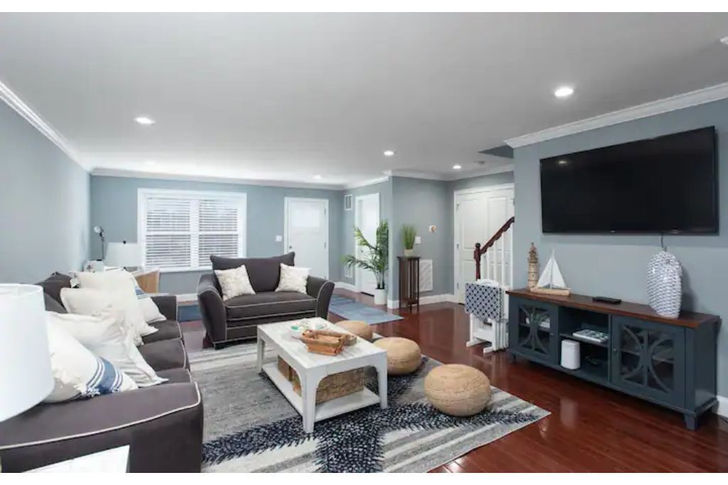 Photo of Livingroom in Neptune City