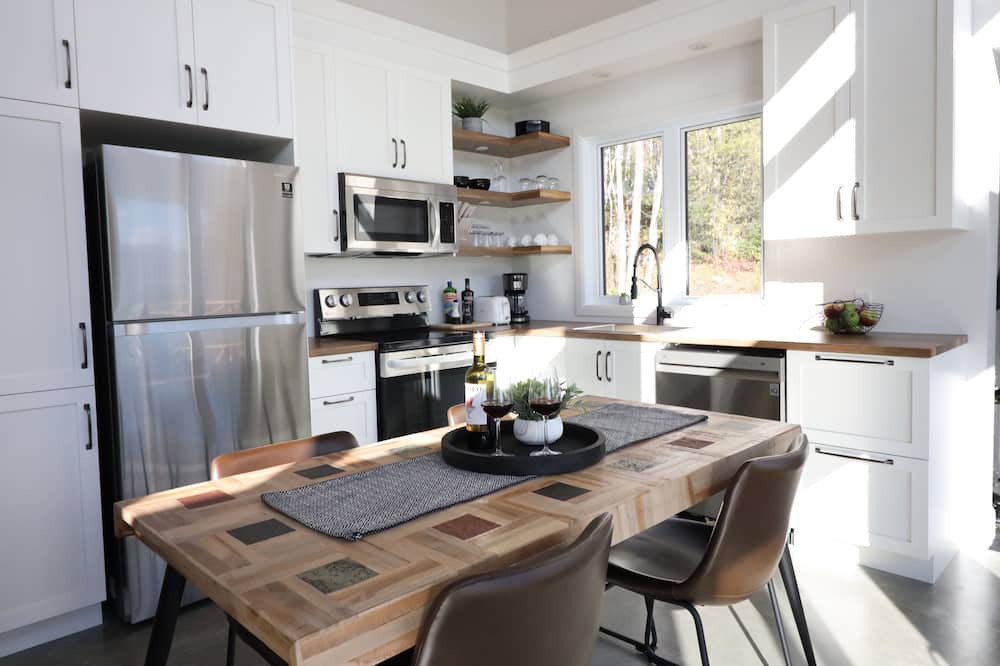 Photo of Kitchen in St-Augustin-de-Woburn