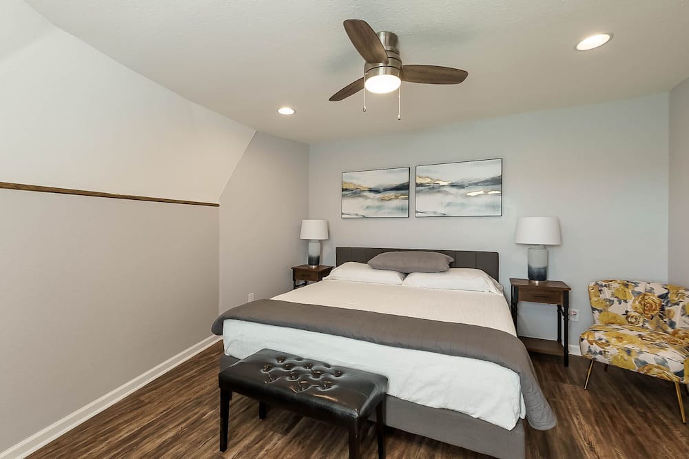 Photo of Bedroom in Tuscaloosa