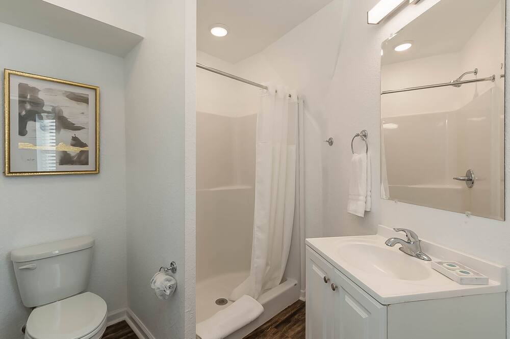 Photo of Bathroom in Tuscaloosa