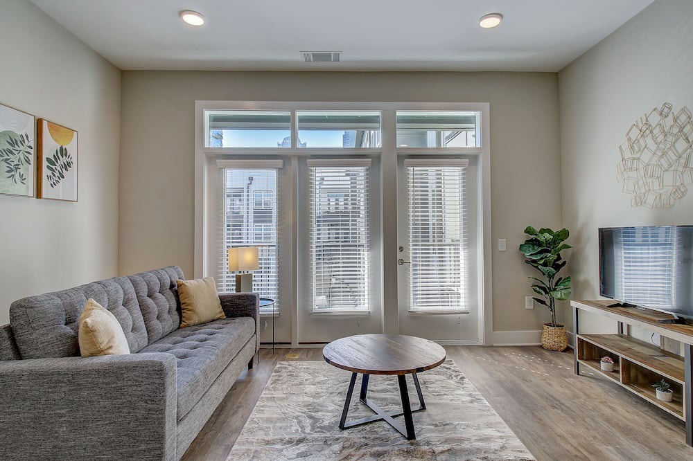 Photo of Livingroom in Third Ward