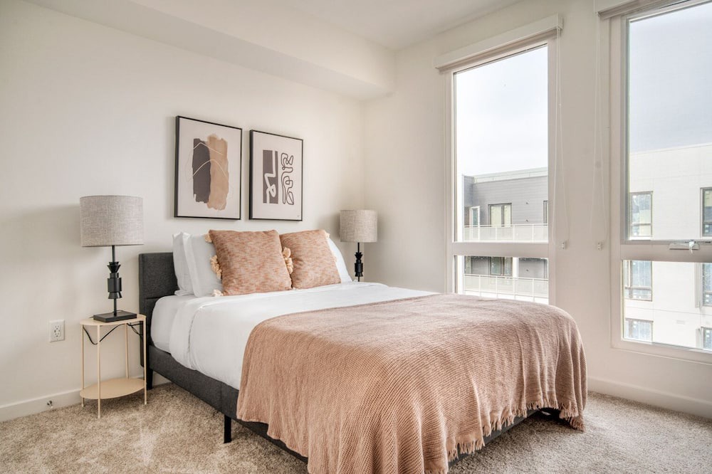 Photo of Bedroom in Emeryville